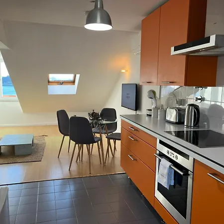 Terrace & River View Retreat Лиссабон