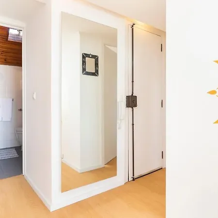 Terrace & River View Retreat Appartamento Lisbona