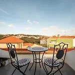 Terrace & River View Retreat Apartment Lisbon